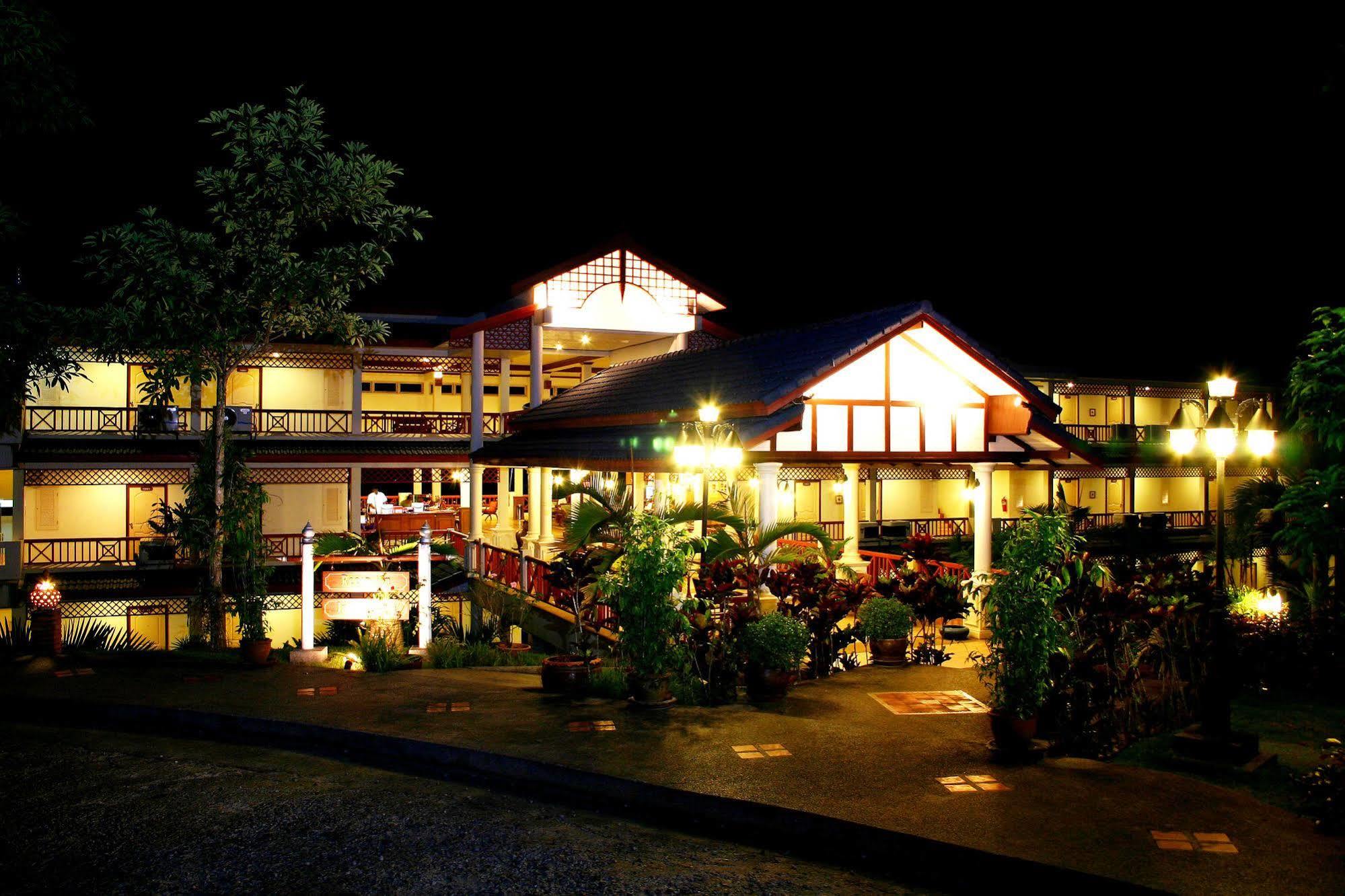 Khaolak Sunset Resort - Adults Only - Sha Extra Plus Khao Lak Exterior photo